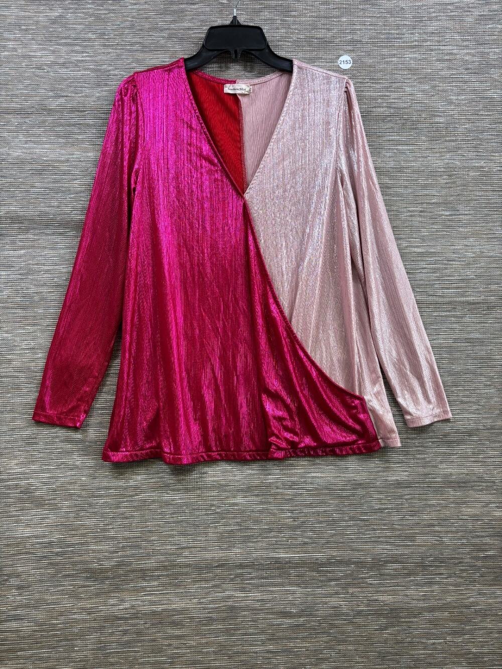 Southern Stitch V-Neck Blouse Women’s Size M Fuchsia Pink Metallic Long Sleeve